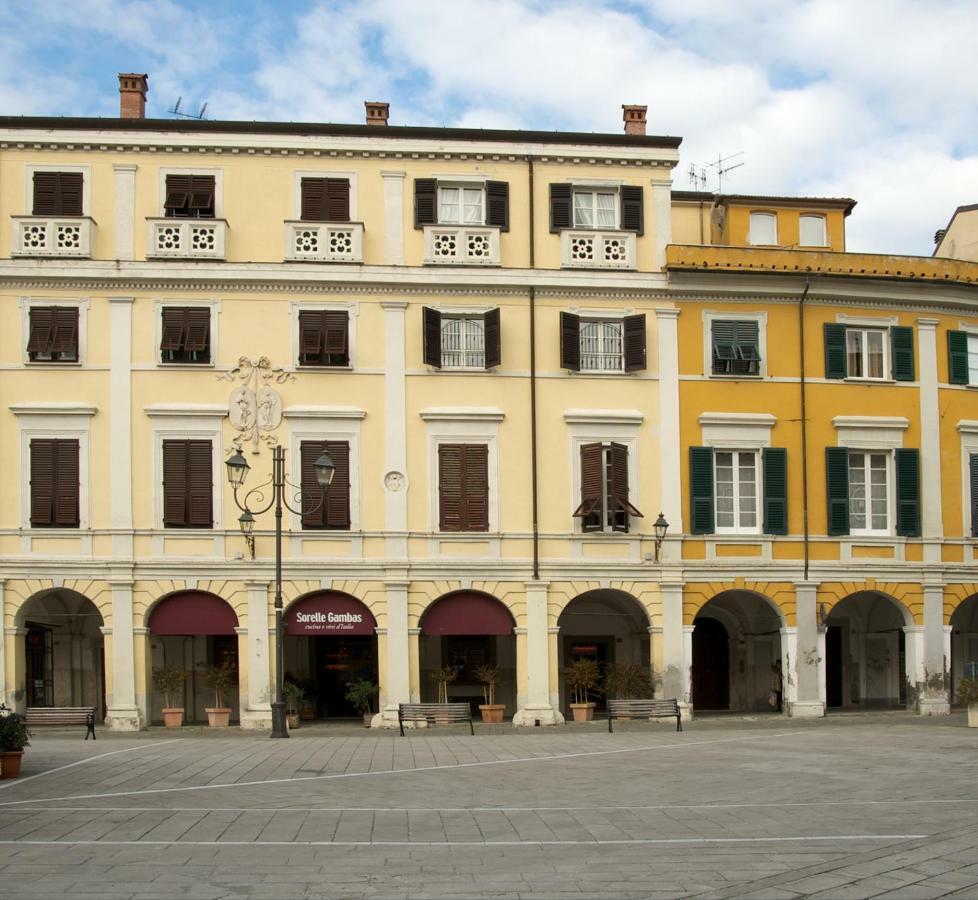 Sarzana'S Rooms Luaran gambar