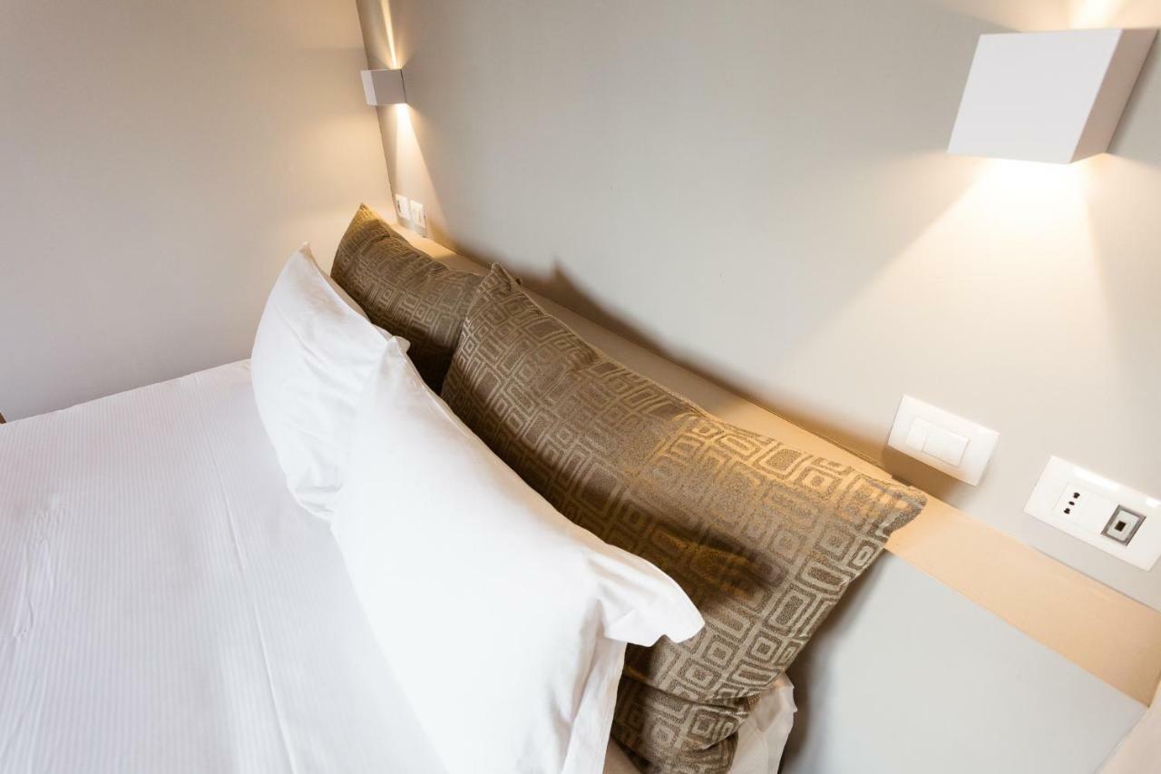 Sarzana'S Rooms Luaran gambar